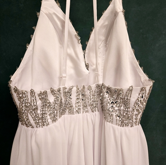 WEDDING DRESS - Picture 4 of 7